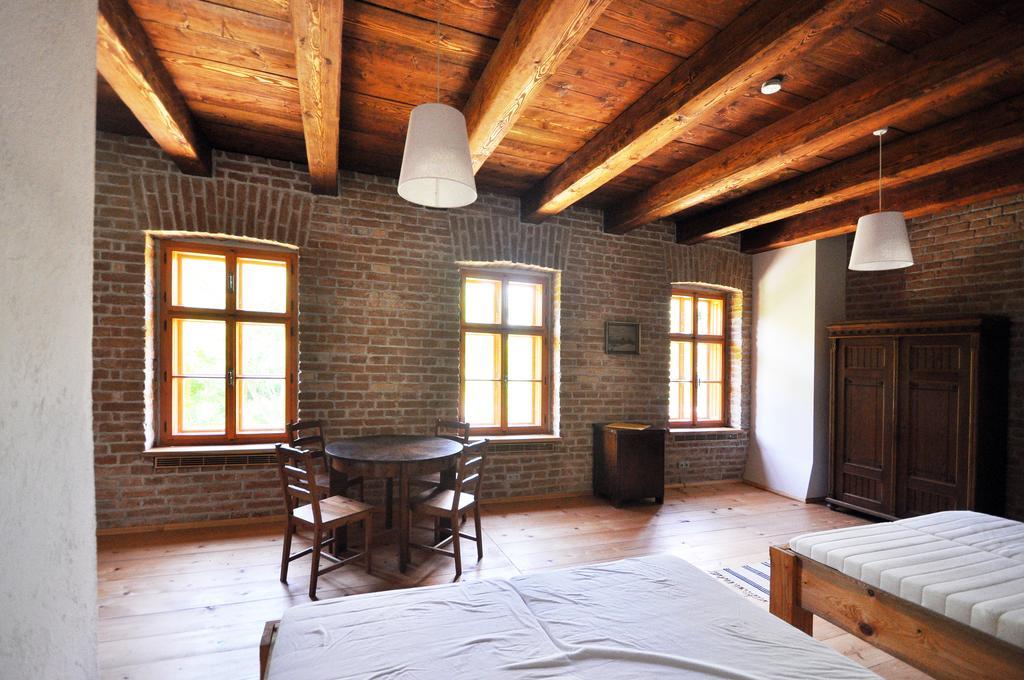 Rekreacni Areal Dvur Honetice Hotel Buitenkant foto