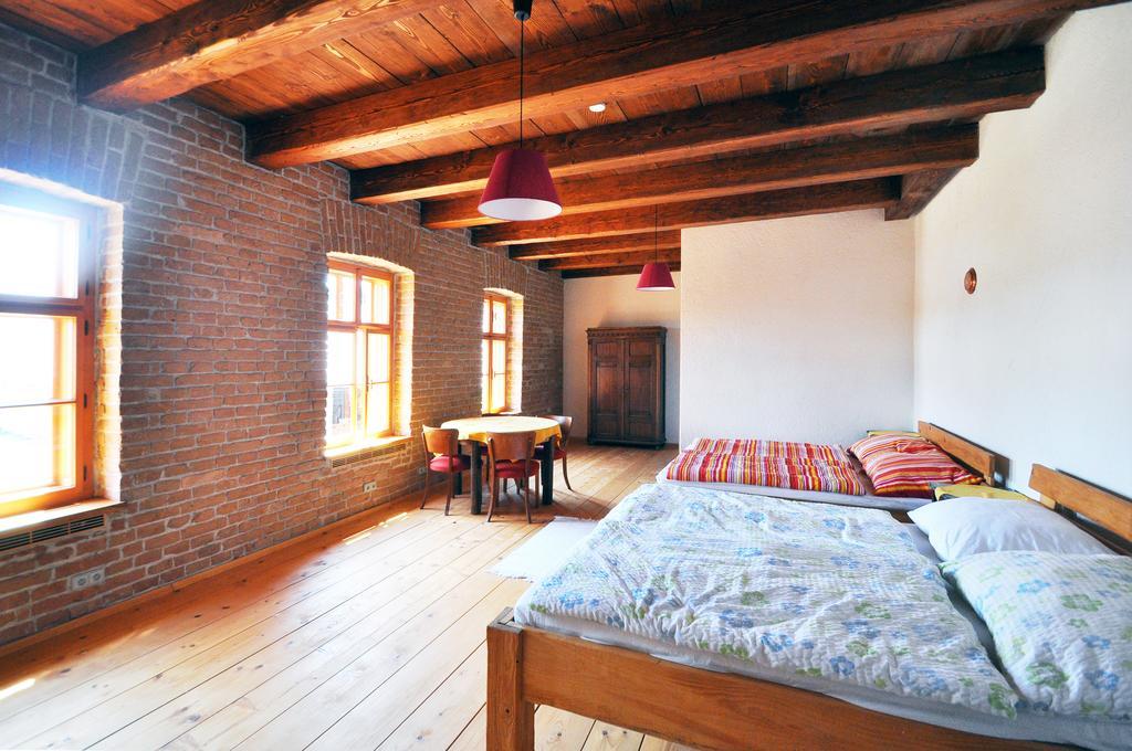 Rekreacni Areal Dvur Honetice Hotel Buitenkant foto